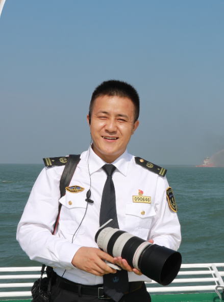 从山村走出，他出访美国、新加坡，捍卫西沙群岛，参与跨国演习，获重磅表彰！