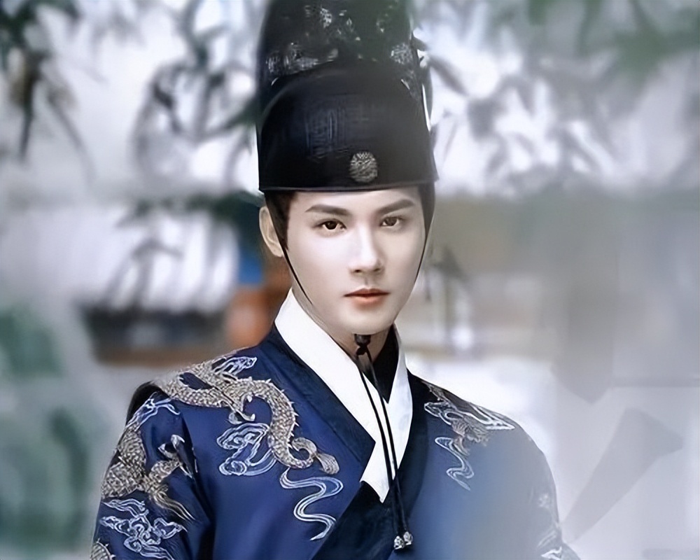 穿飞鱼服我只服这11位男星！穿上后个个化身为万人迷，霸气侧漏