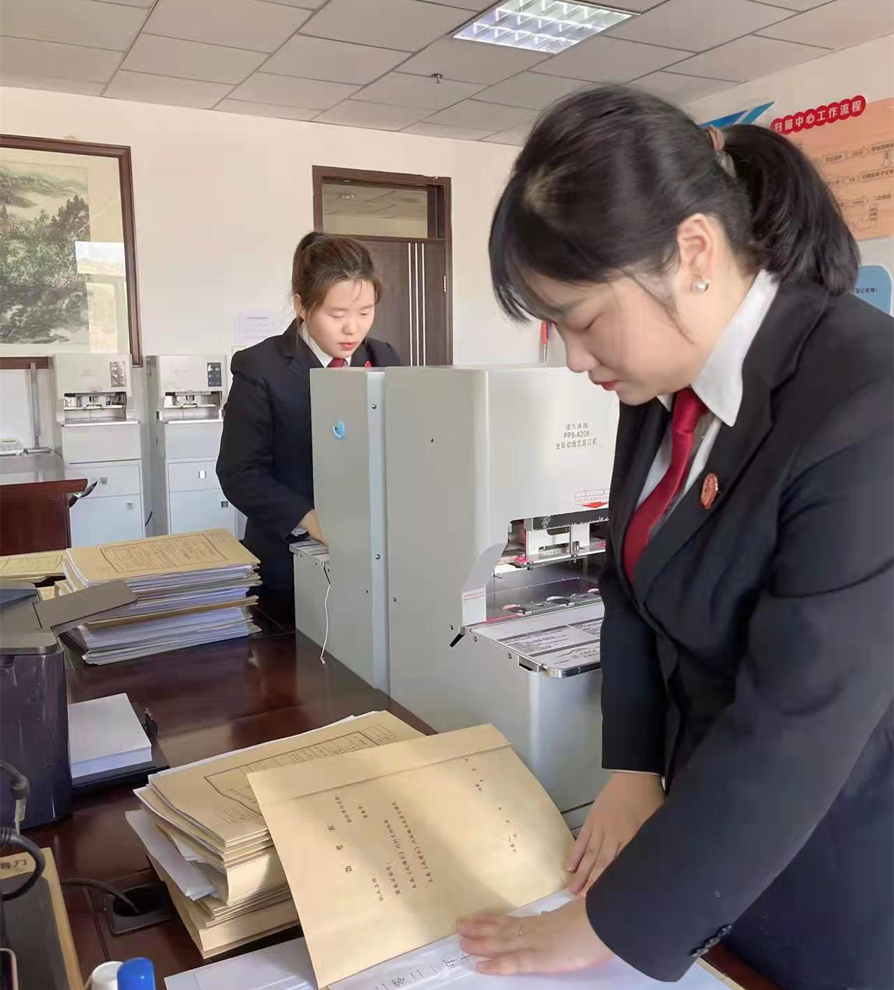 神木市法院扫描中心：你们“战”一线 我们“清”后方