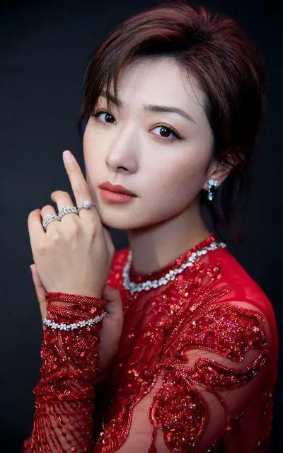 大器晚成——万茜