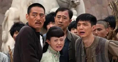 他是国家一级演员，离婚带儿子净身出户，最穷时全身上下只剩六百