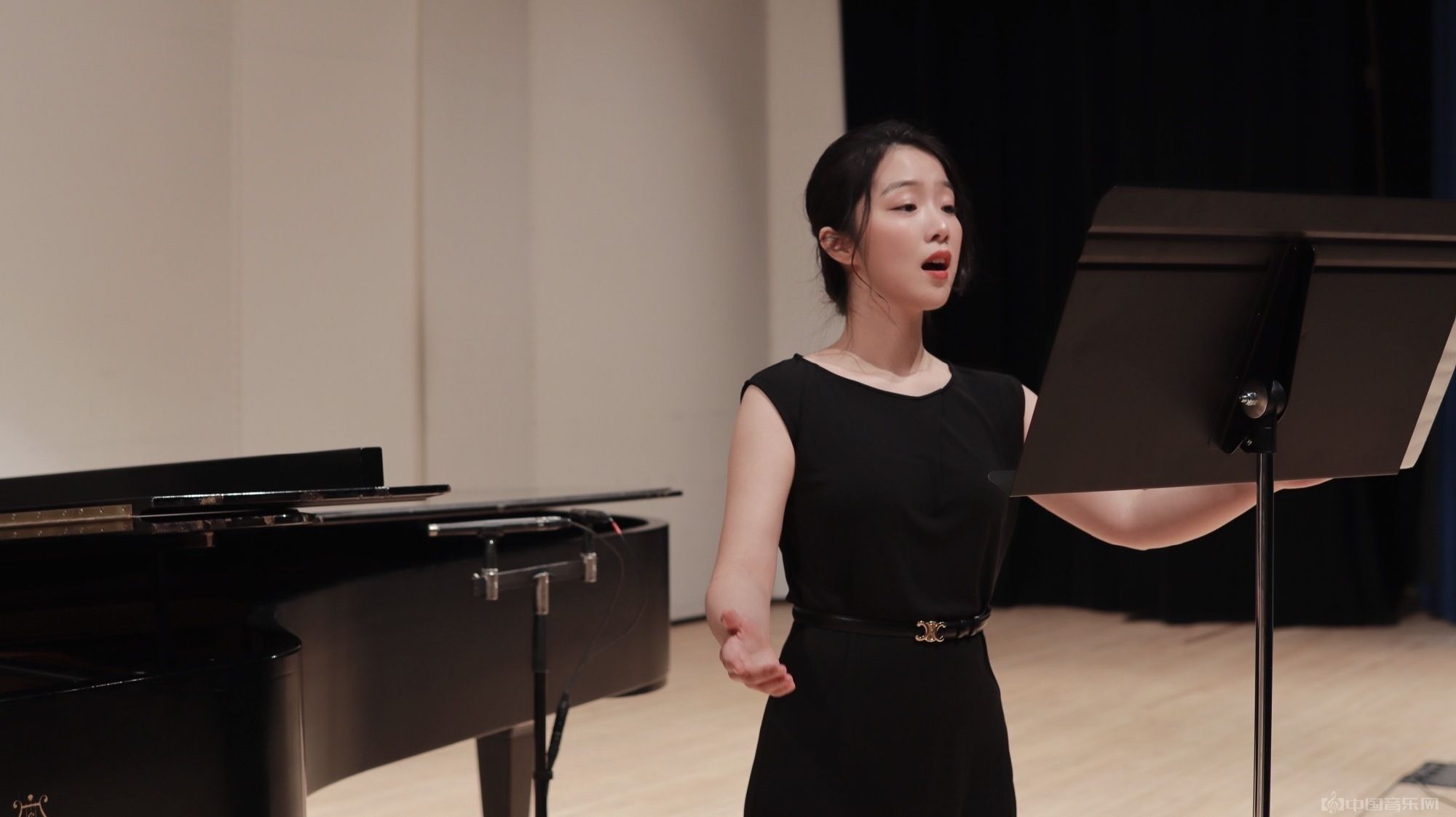 旅美声乐表演博士生刘艺“中国艺术歌曲套曲”音乐会成功举办