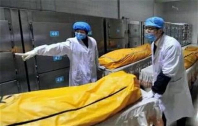 火葬场搬尸工：即使搬运高层住户，也要走楼梯，全程不敢停歇