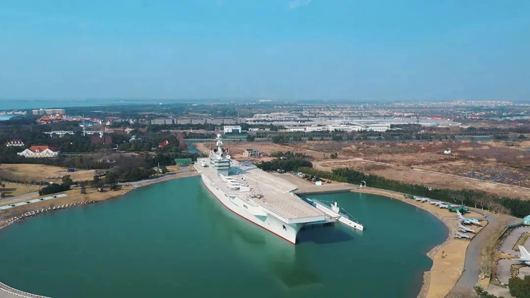 「青浦」ins轻工业风艺术酒店，用整层楼打造“海底小纵队”场景