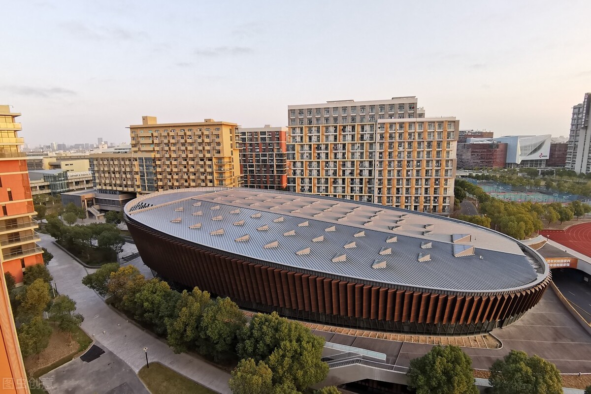 1.上海科技大学