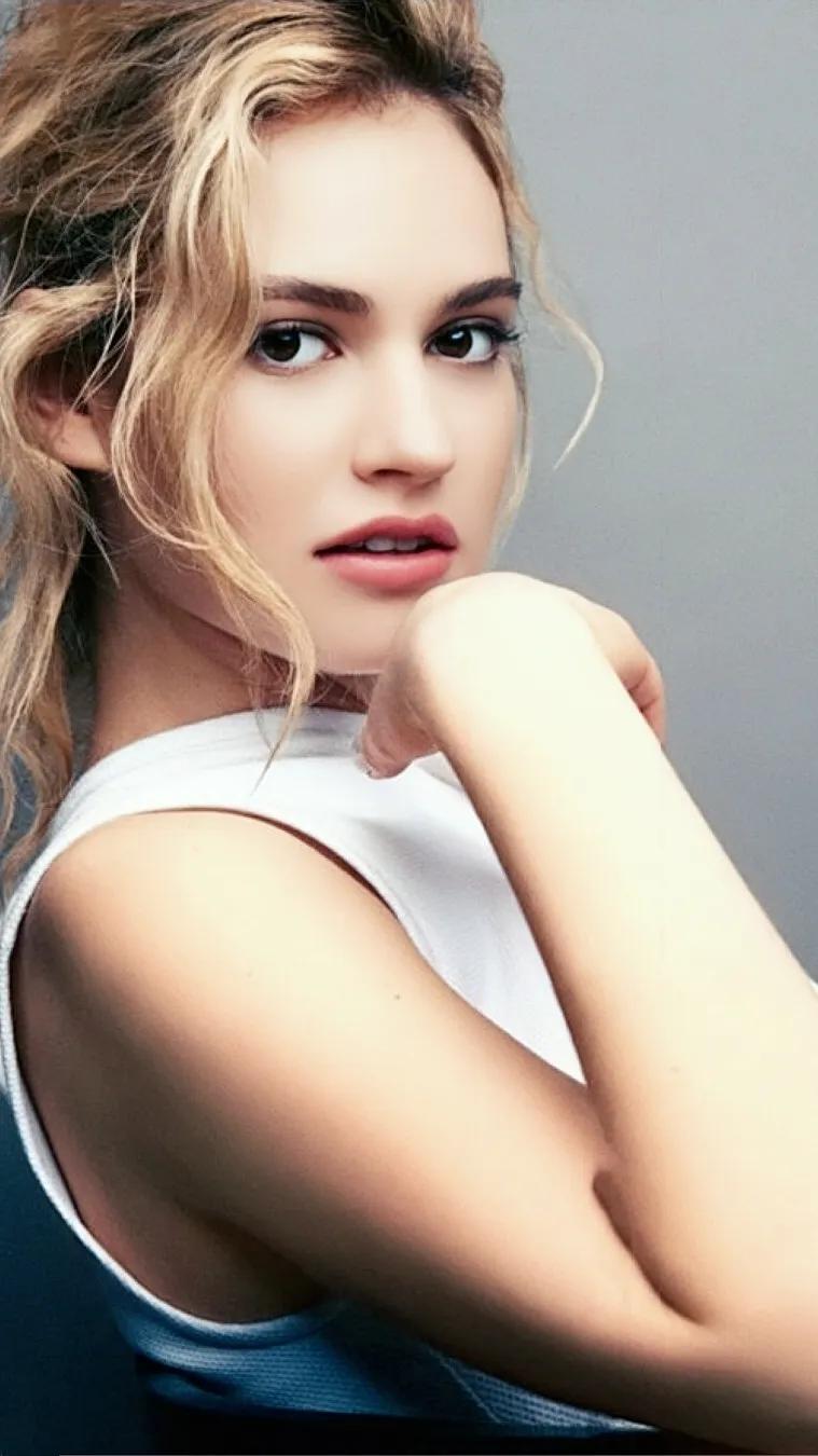 《支离破碎》女演员莉莉·库拉格