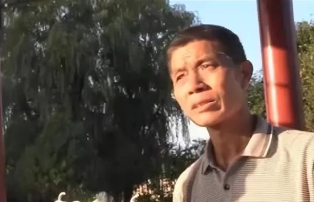 高考状元杨仁荣留下神秘短信后消失，母亲身患癌症，苦寻儿子9年