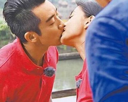 杨颖成名史：如何一步步从嫩模变成身家超50亿的顶流