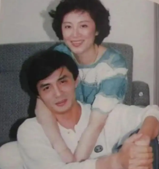 张瑜张建亚离婚31年后，一个再婚幸福，一个孤身一人