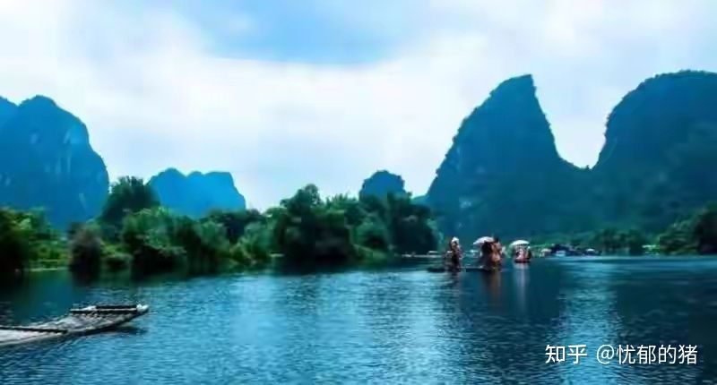 工作之余，开摩托车出租赚钱，合适吗？丢人吗？