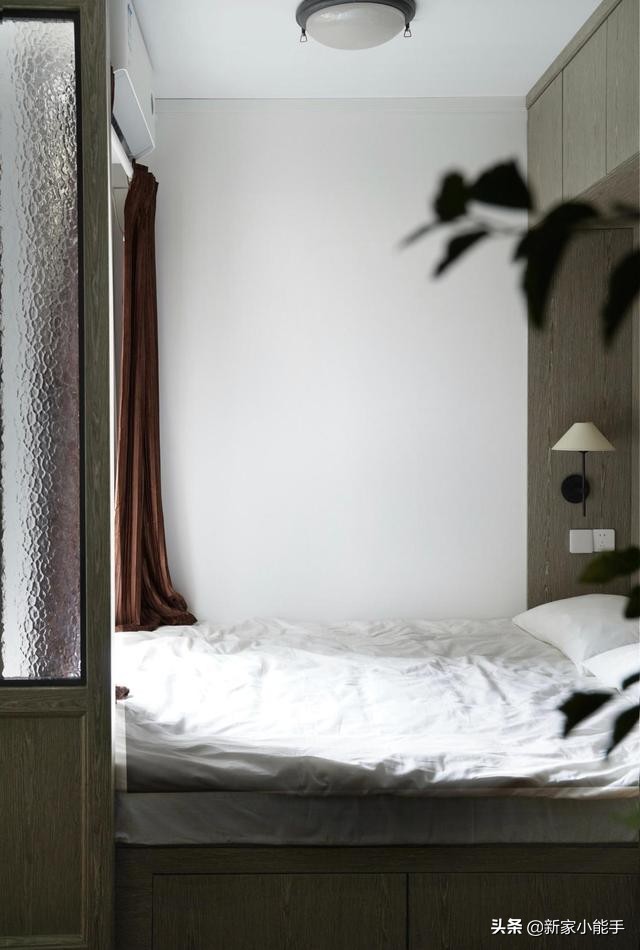 看她家仅有30平学区房，经过合理设计，能满足一家四口基本生活