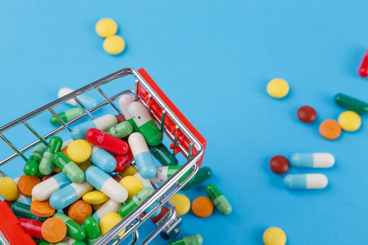 45岁男子吃饭时突发脑出血！医生坦言：他犯的3大错误，值得借鉴