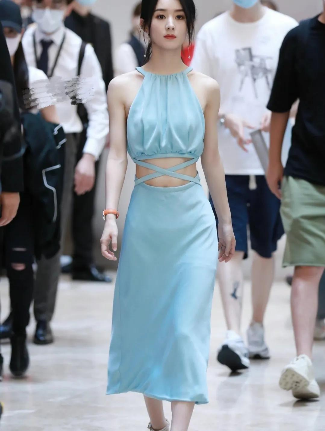 “清新治愈”，10位女星的夏日美裙，谁最深得你心？