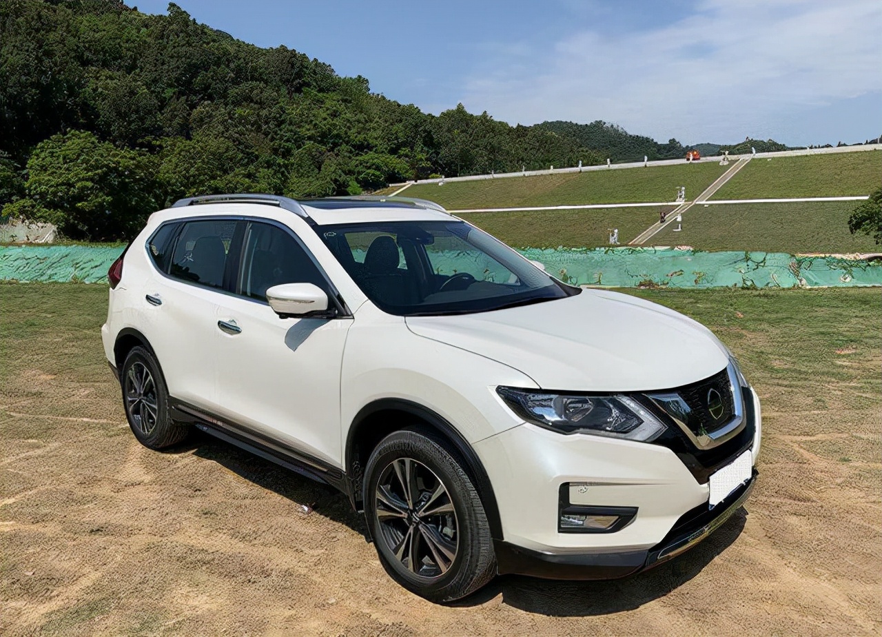 开完日产奇骏，再开本田CRV，对比后发现了两款车的差距