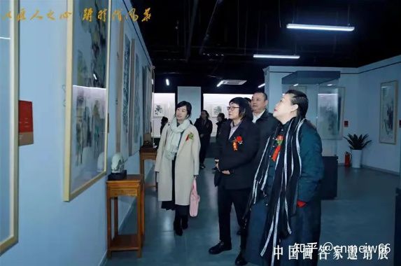 “以匠人之心 铸时代风华”中国画名家邀请展在梁时民美术馆开幕