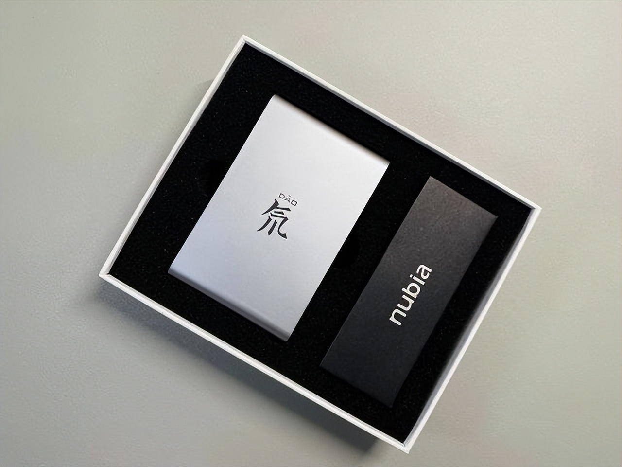 带来极致体验，努比亚120W氘锋氮化镓充电器，充电就该这么快