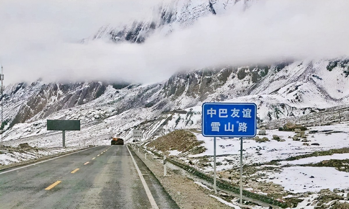 中国这道边境线,对邻国不设任何防线,两国士兵没事就串门蹭饭