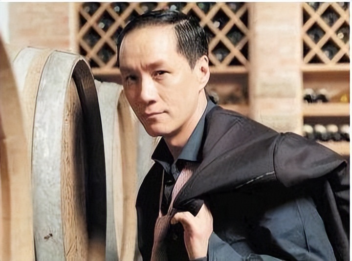 “宠妻狂魔”冯远征，心疼妻子丁克多年，却直言40岁时便已后悔