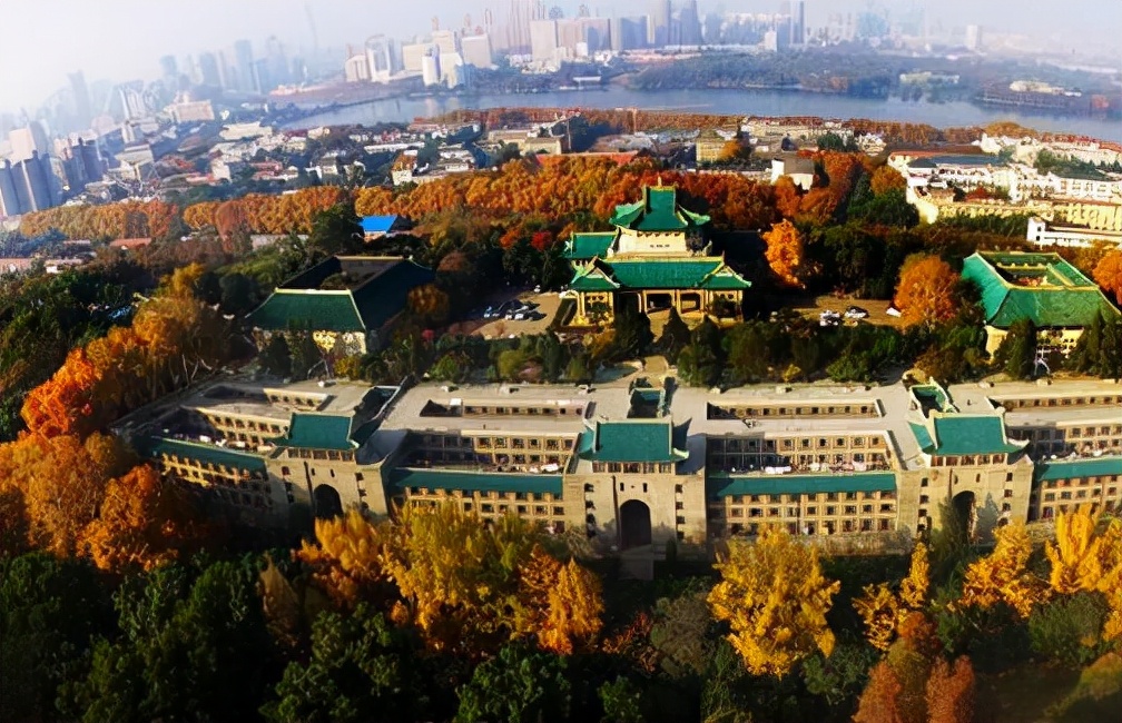 湖北省高校排名出炉：武汉大学重返榜首，华中师范大学表现优异