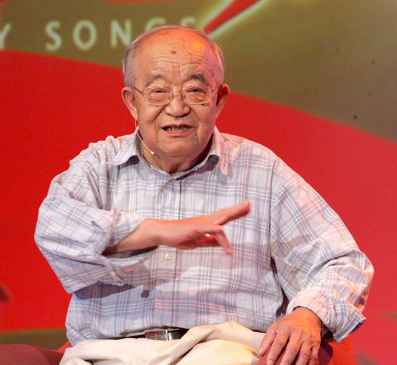 著名词作家乔羽因病去世，享年95岁，代表作有《让我们荡起双桨》