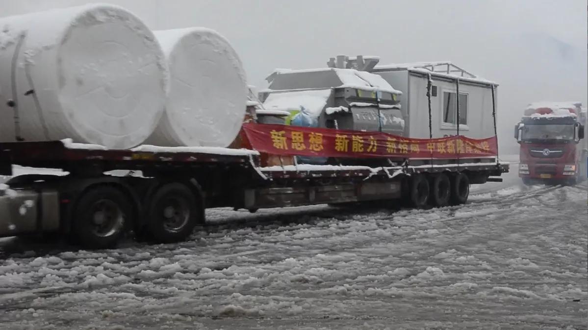 虎虎生威！超9亿元设备奔赴全国 南宫·NG28重科喜迎2022开门红