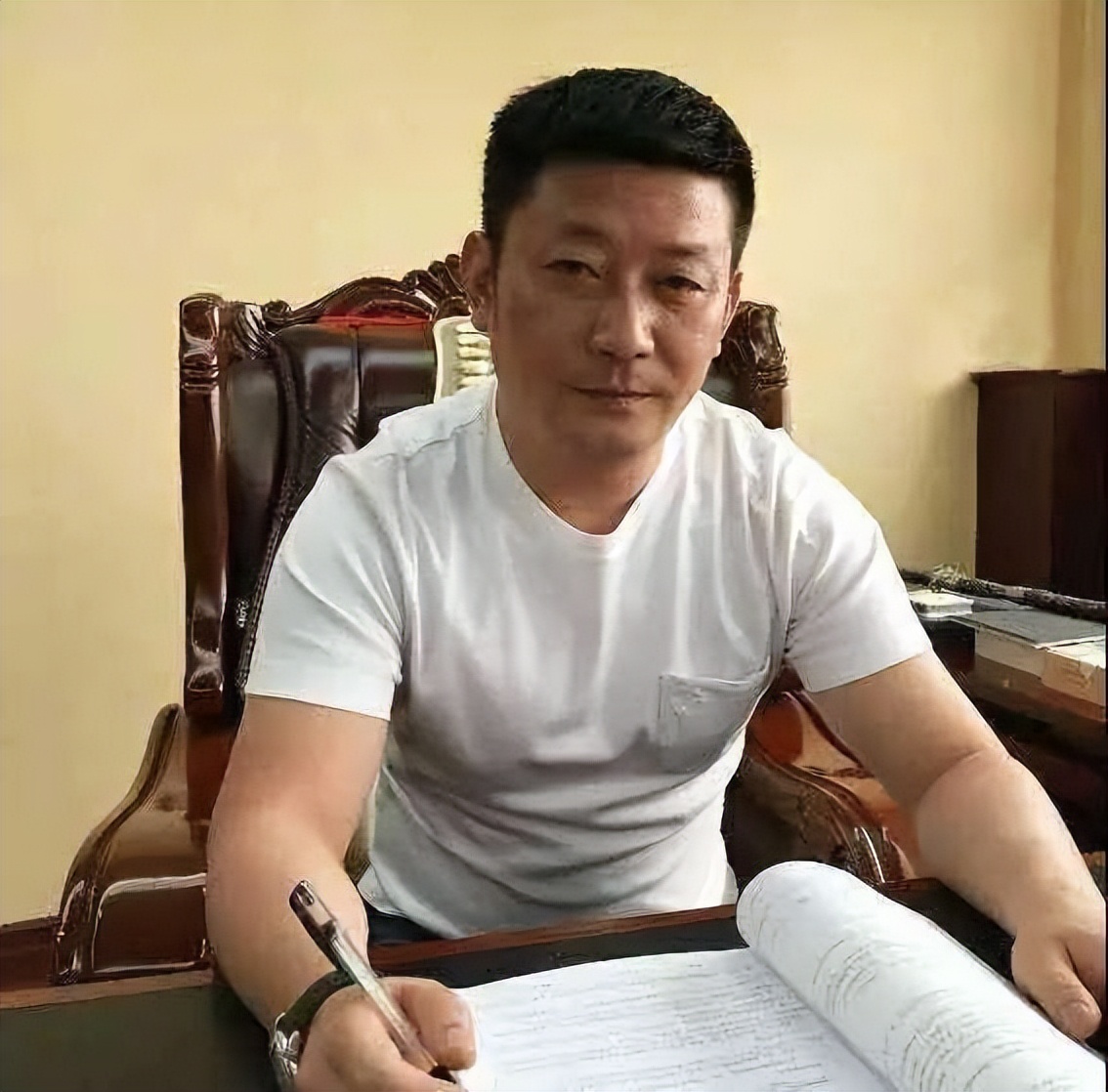 75岁的陶华碧：两个儿子，一个建烂尾楼，一个砸了“老干妈”招牌