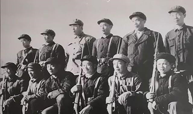 英雄王杰的8年未婚妻：王杰牺牲后不愿“改嫁”，每年都去祭拜