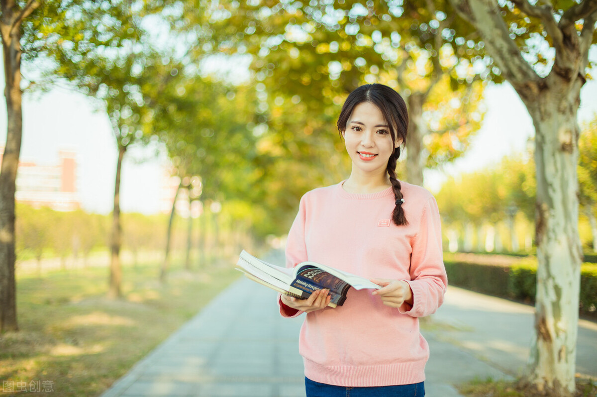 当代大学生为啥都忙着谈恋爱？这才是正确的爱情观