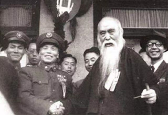 同样是国民党高官，为什么卫立煌官至副国级，而李宗仁却无官可做