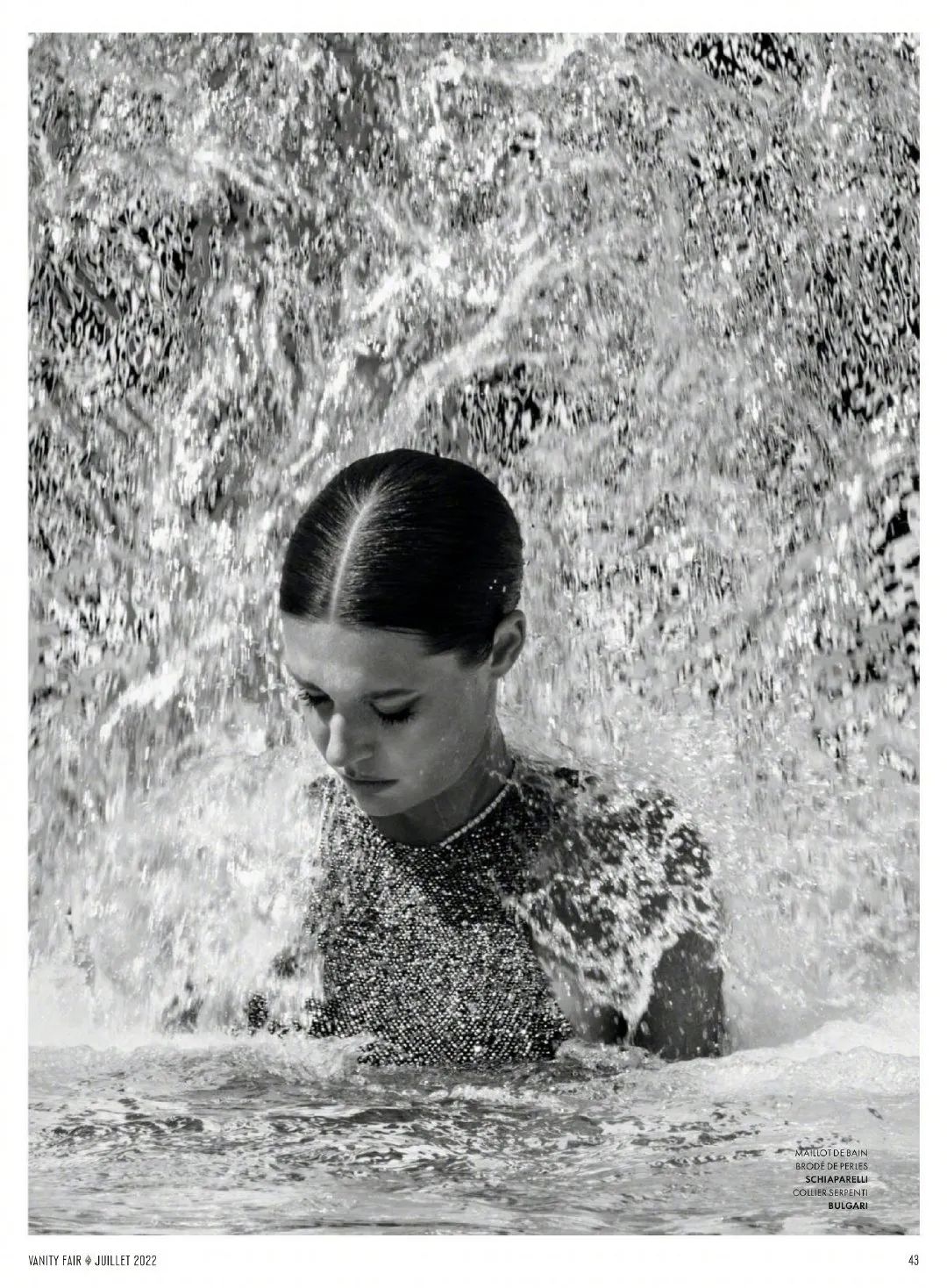 近期明星写真大片~星云卸了妆真认不出来了。女神还是安妮·海瑟薇