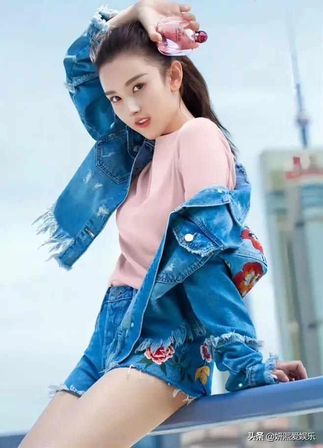 宋祖儿，清纯甜美，漂亮可爱