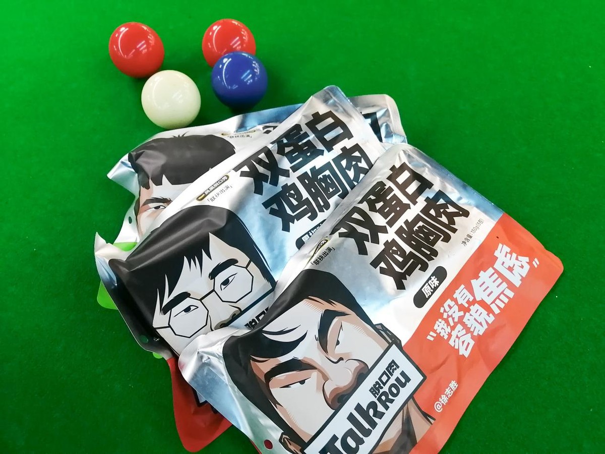 大口吃肉，也有八块腹肌，健身教练都这么吃