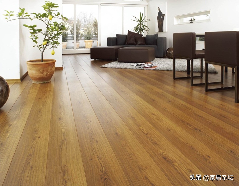 选购木地板，要了解不同的品牌排行，可以从4个方面去选择