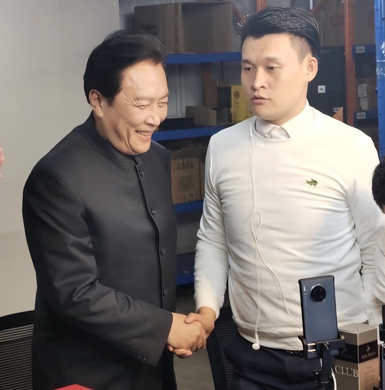 大场面穿“中山装”才霸气！看这6位明星就知道，比穿西装更威风