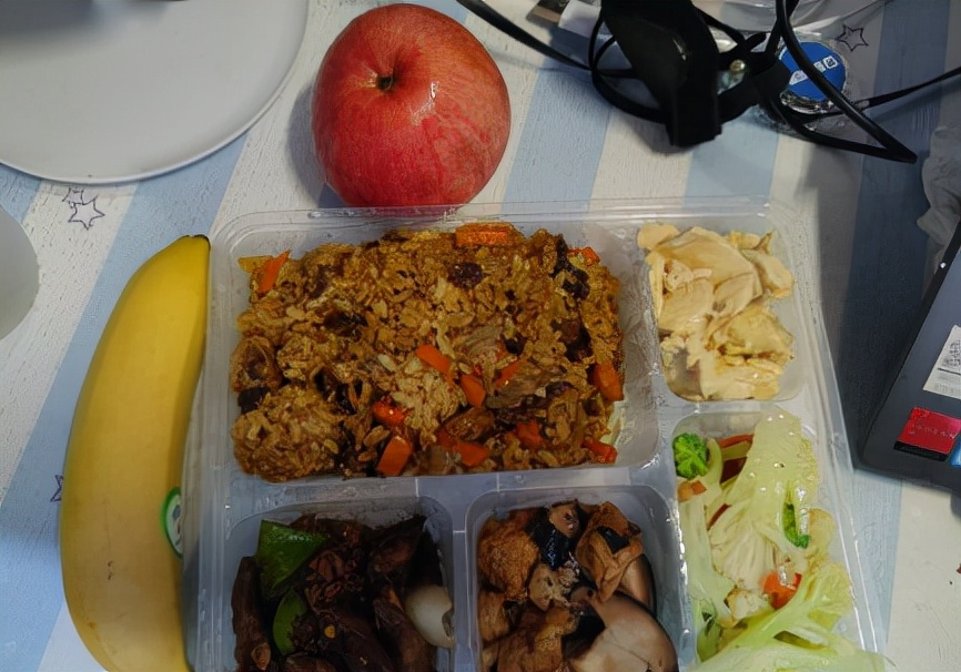 怕学生被喂太胖，吉大供饭后再出“体院帅哥”教锻炼，这学校能上