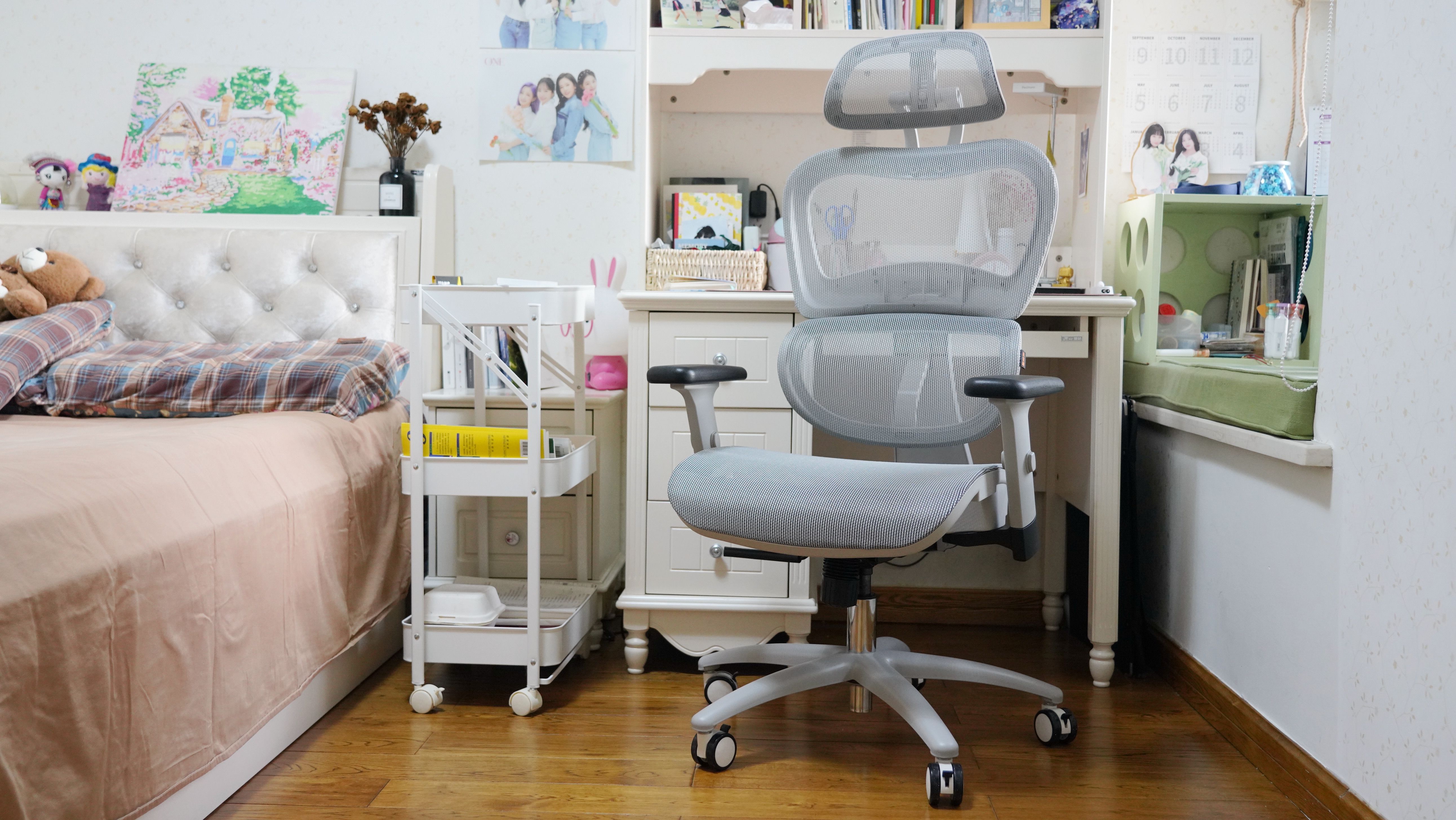 大长腿小主的学习新装备，达宝利S10青少年人体工学椅晒单