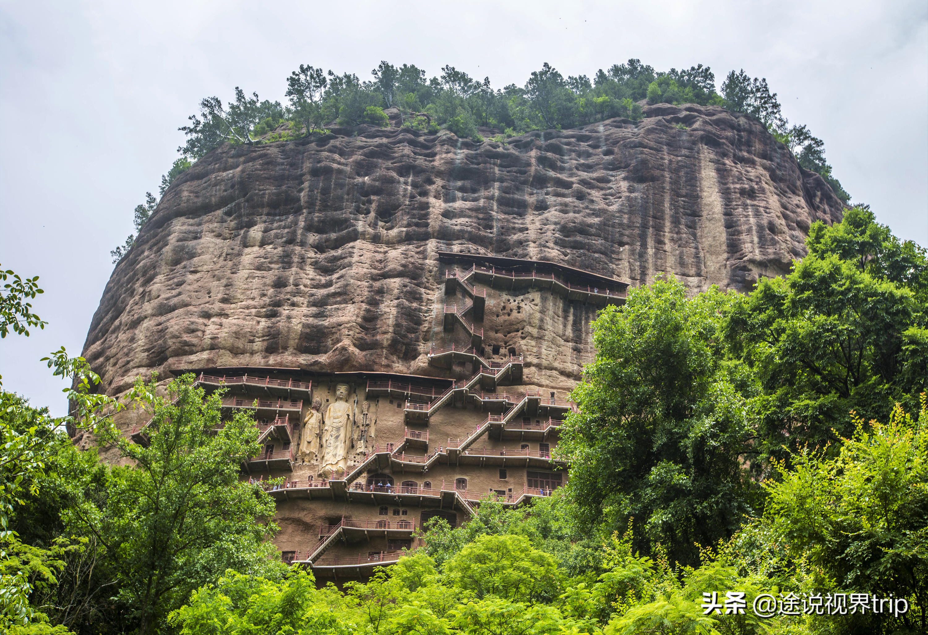 中国10个悬崖上的建筑奇迹，不走寻常路令人惊叹，你去过哪几个？