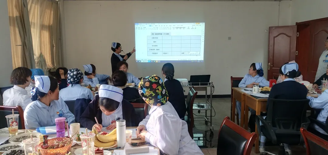 甘肃中医药大学第四附属医院 甘肃宝石花医院护理部举办2022年护理管理培训班