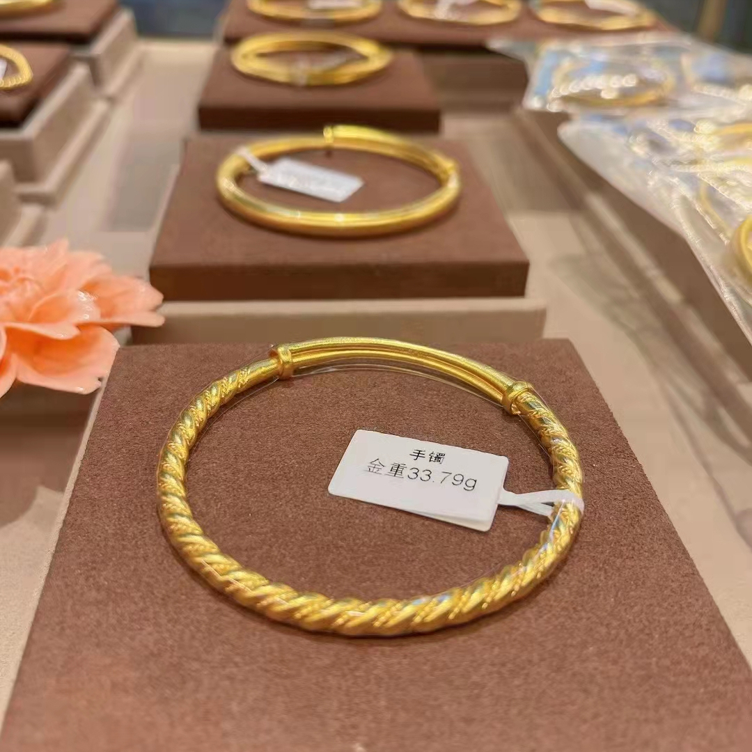 预算1万元以上，选古法黄金手镯？还是卡地亚LOVE款式的时尚手镯