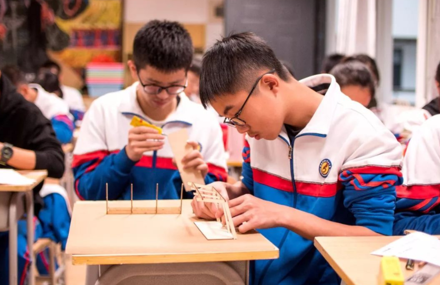 高中生迎来坏消息，高考增设“身份要求”，部分考生或将无缘高考