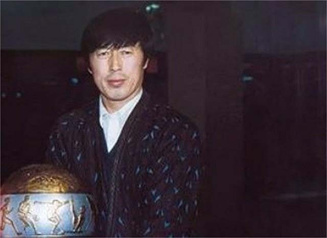 马俊仁跌落神坛后过得如何？疯狂的广告代言，靠藏獒包装炒作