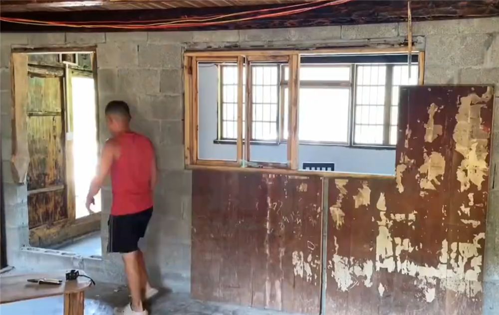 他用1个月时间，将乡下废旧木屋，变成舒适小家，住后不想回城里