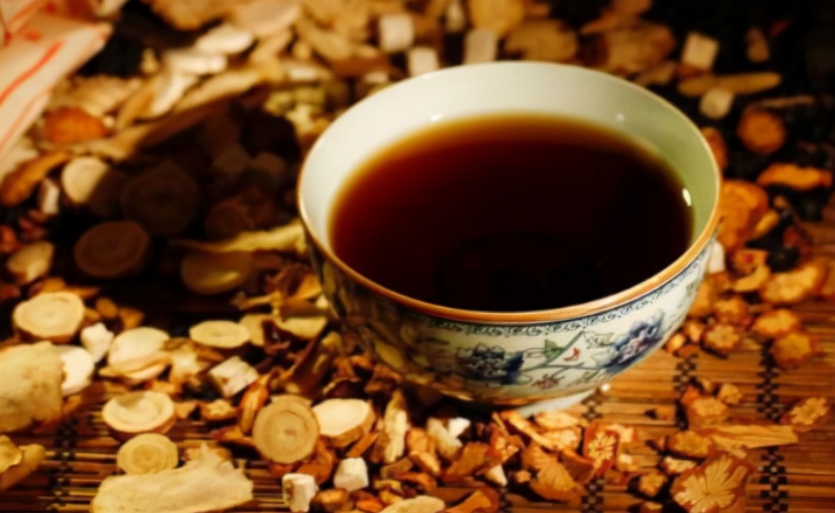 既上火又怕冷一剂黄连汤清上温下改善你的上热下寒