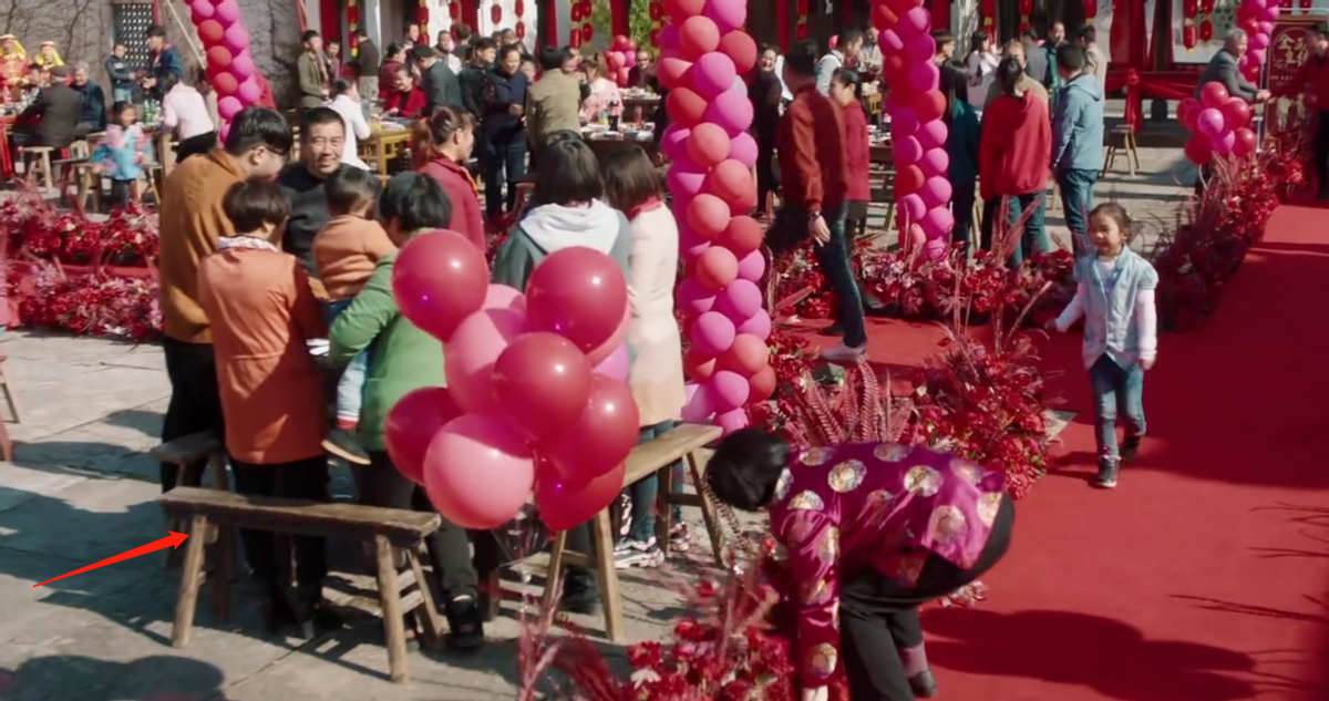 中国导演们！求求你们学学《幸福到万家》导演郑晓龙怎么拍穷人吧