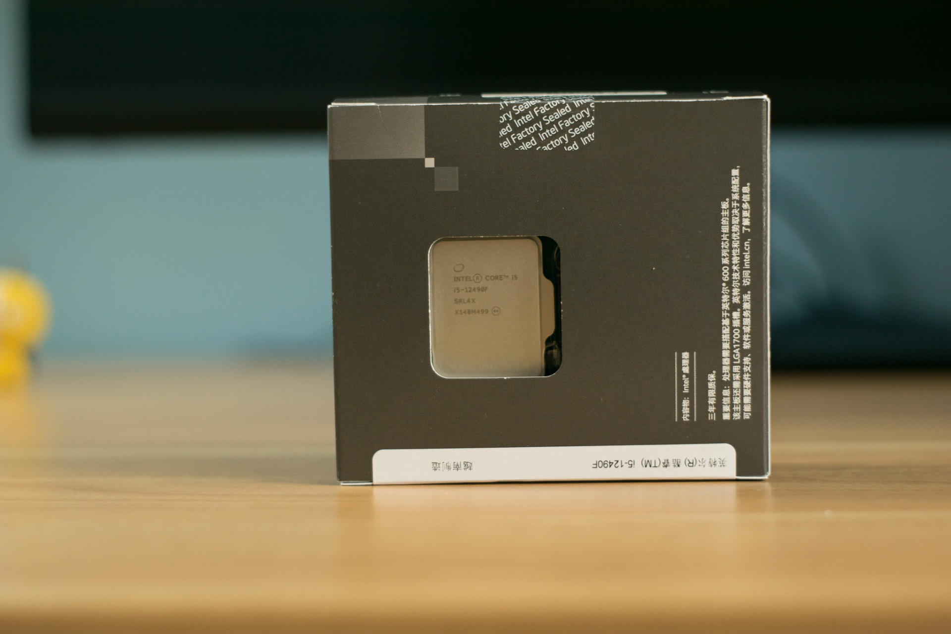 仅中国大陆特供，英特尔这CPU意图何在？i5-12490F+B660主板实测