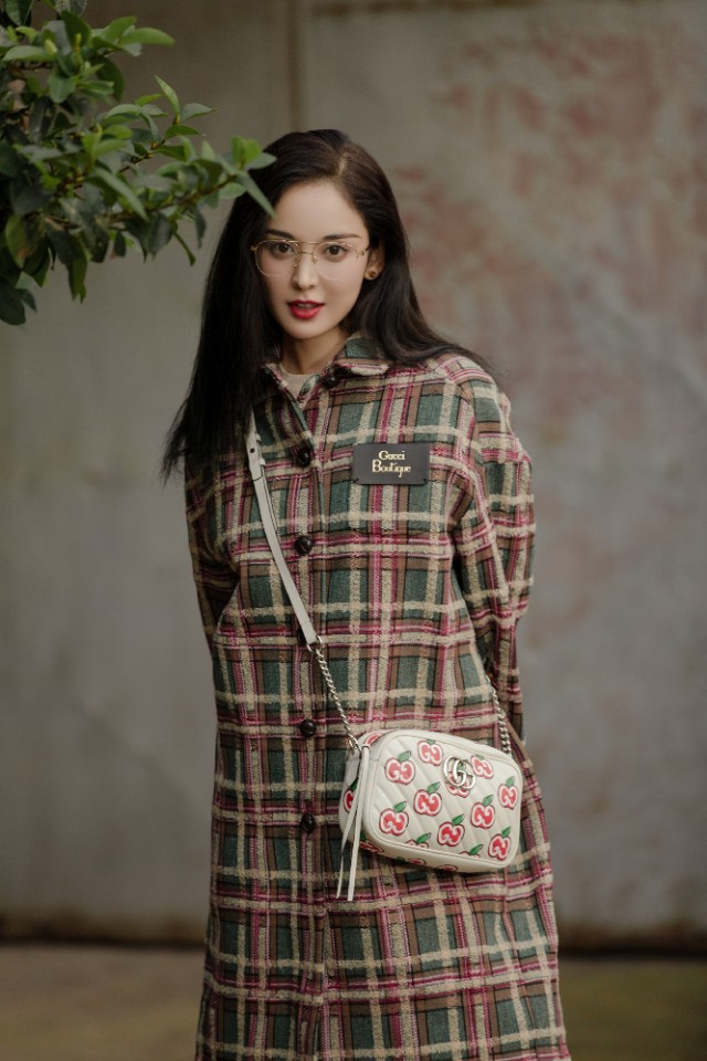 古力娜扎，时尚穿搭美拍，靓丽优雅