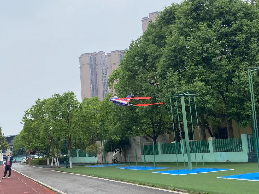 科学助力 拼出精彩｜天府新区永兴小学开展“科技周”科学模型比赛