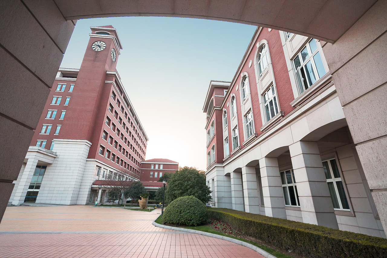 上海大学排行榜出炉，前三名让人意外，复旦只排在第五名