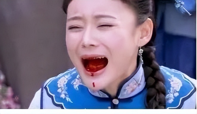 花式吐血,有人凄美惹人疼,有人尴尬像喷泉,这6位吐血也太美了
