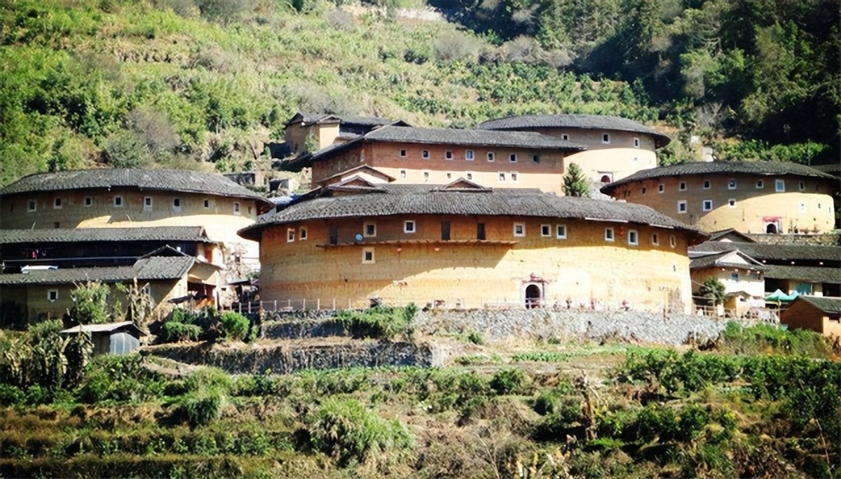 广东一个村庄，发现鲜卑族后裔，村民称祖先是北魏慕容将军